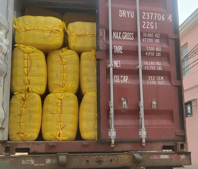 Mesh bags for coconuts